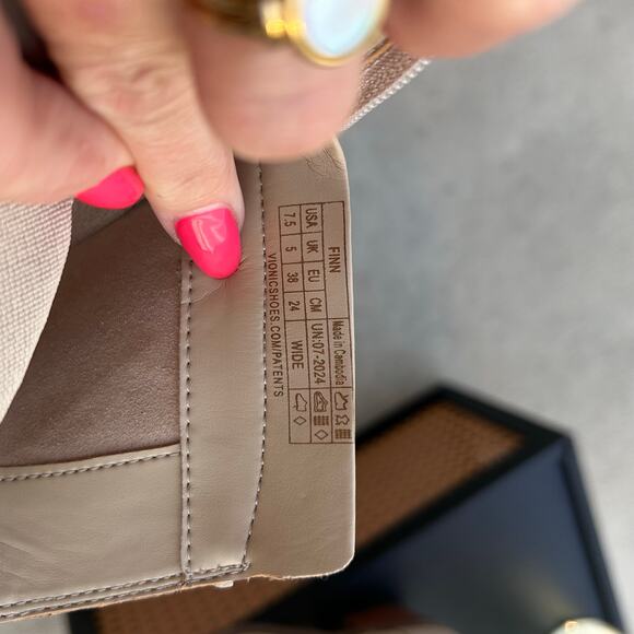 Vionic Finn Ankle Boots Beige Leather Women’s 7.5W Wide Orthotic Comfort EU 38 - Picture 16 of 16